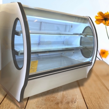 vitrina-marca-masser-modelo-1500-ea-vidrio-curvo-metro-y-medio-entrepanos-fijos-en-acero-inoxidable-blanca