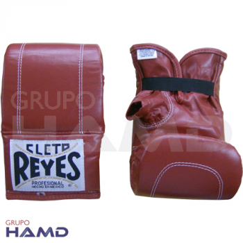 guanteleta-cleto-reyes-tradicional-chica